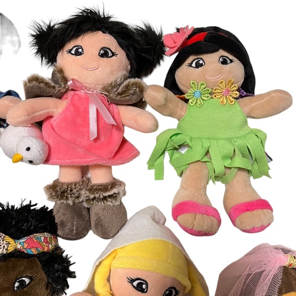 Snuggle Stuffs 8" Around The World Plush Diversity Dolls Set of 8 Multicultural - Picture 3 of 9